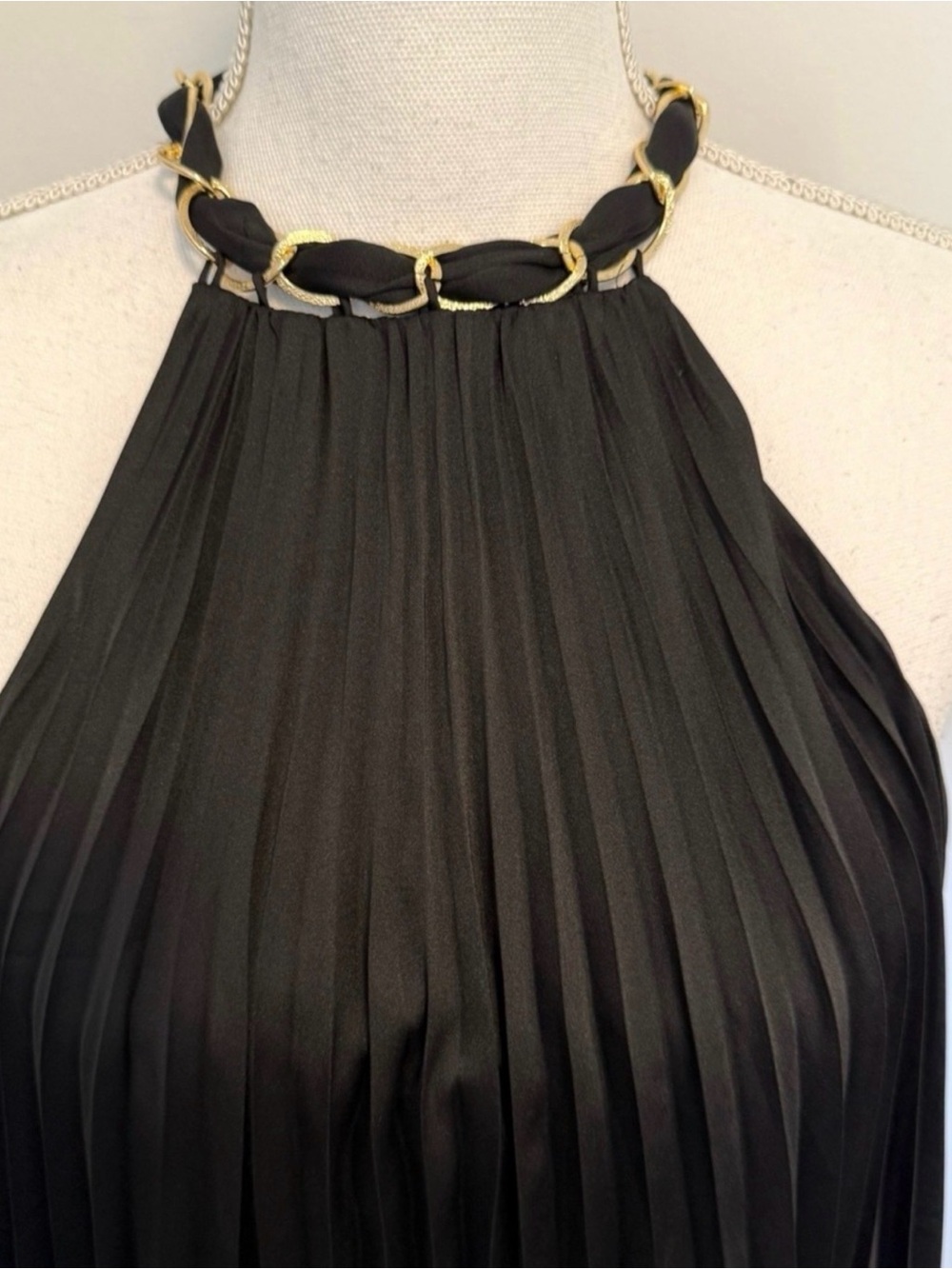 Alice + Olivia Alycia Chain Neck Pleated Halter Top Black Gold | NWT | M